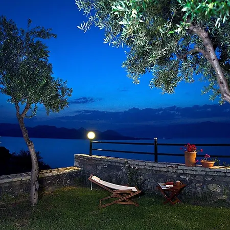 Magemenou Hotel Nikiana