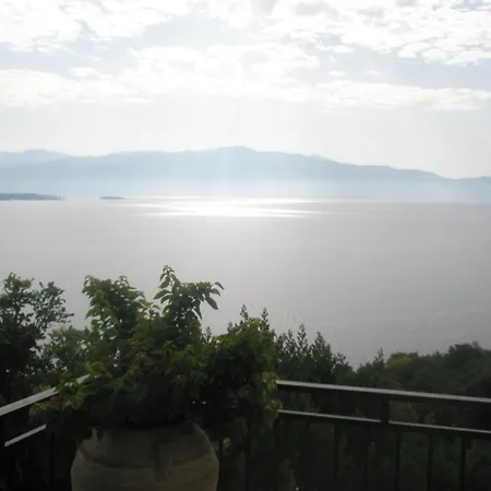 Hotel Magemenou 2*