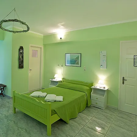 Hotel de apartamente Magemenou Nikiana