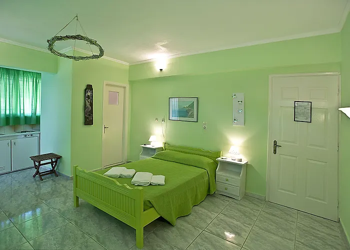 Magemenou Hotel