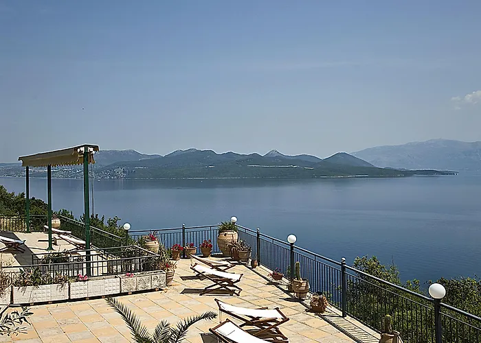 Hotel Magemenou
